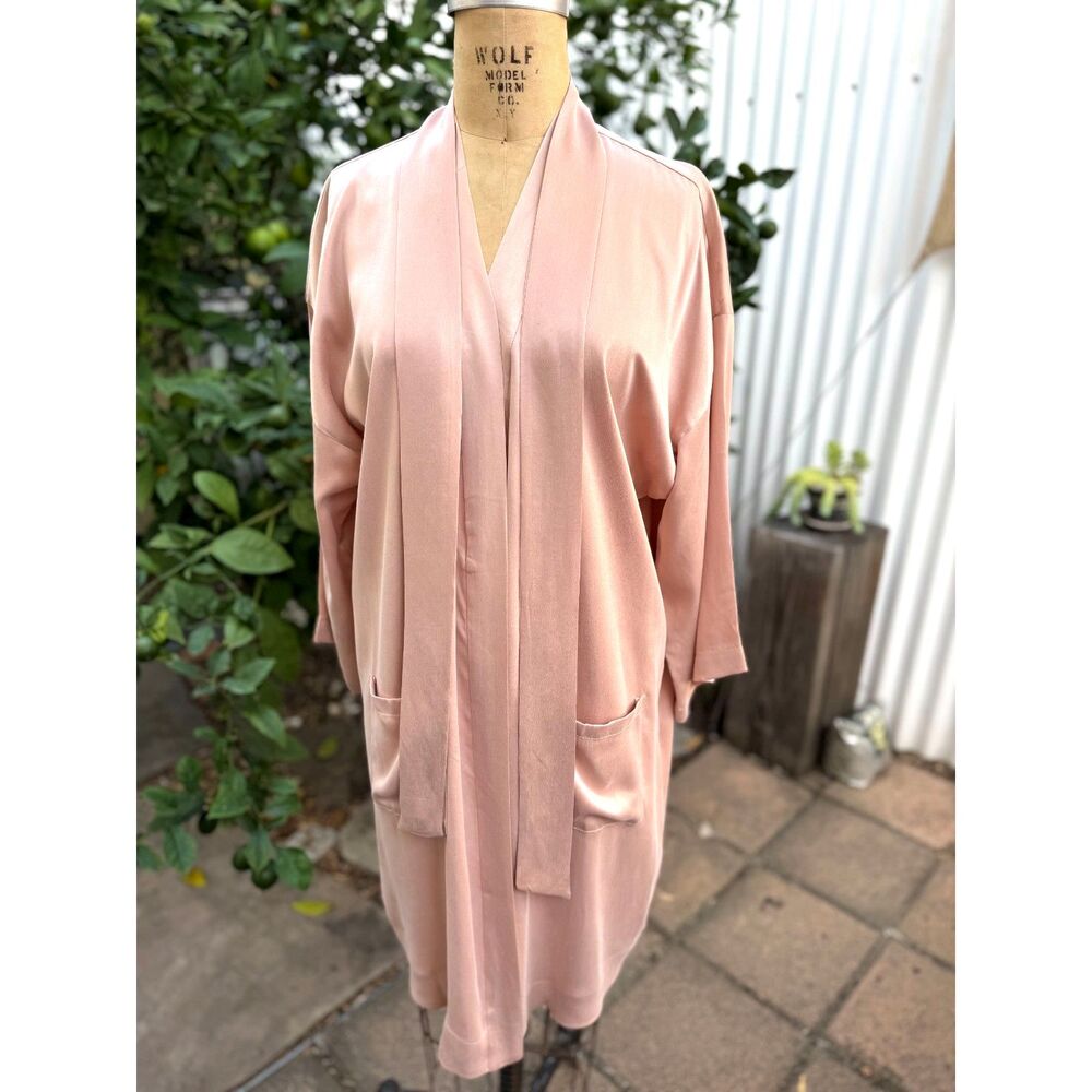NWOT Quince Blush Pink Silk Long Sleeve Above the Knee Wrap Robe Size One Size - Picture 3 of 12
